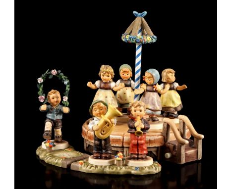 Goebel Hummel porcelain 10-piece Sounds of Spring, all with box except for turntable, highest 25 cm (1 figurine missing)