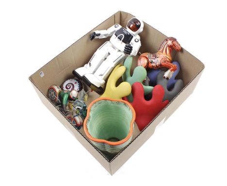 Box various wo. robot, earthenware vase, wall holders and tin toys