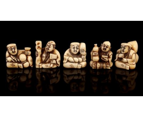 Collection of 5 various ivory carved Netsuke, Japan, Meiji Period ca.1900, each 3.5 cm high, together 112 grams. With certifi