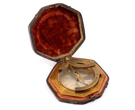 19th century &amp; nbsp; French brass &amp; nbsp; sun compass in leather case, 9x9 cm
