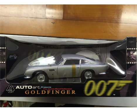 Large scale James Bond Aston Martin DB5 