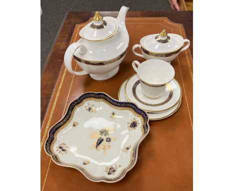 Ceramics to include Royal Doulton Harlow pattern lidded sucrier, teapot, cup, saucer and plate and Worcester dish. 