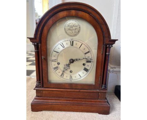 An Edwardian mahogany dome topped chiming mantle clock. 42.5cm h. 