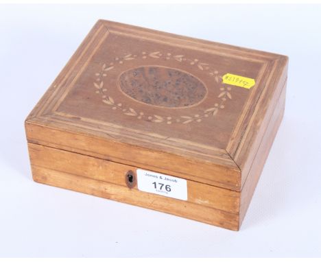 A late Georgian trinket box with burr yew inlaid panel, 6 1/2" wide