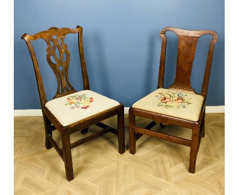 An early 18th century period walnut side chair with a plain backsplat and a shaped front seat rail, raised upon square sectio