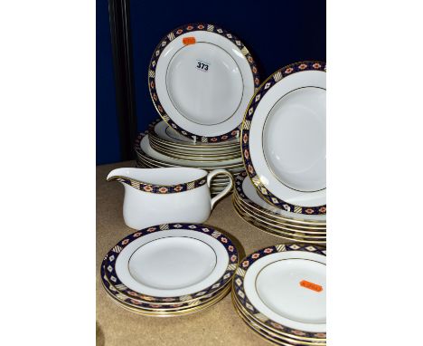 A TWENTY NINE PIECE ROYAL CROWN DERBY KEDLESTON A1315 PART DINNER SERVICE, comprising a sauceboat, seven dinner plates, seven