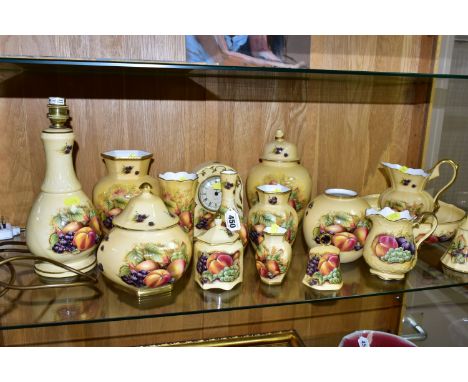 SIXTEEN PIECES OF AYNSLEY ORCHARD GOLD GIFTWARES, comprising a fruit bowl, six assorted vases tallest 17.5cm, two covered vas