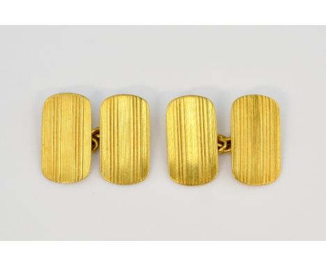A pair of 18 ct gold cufflinks with engine turned decoration, hallmarks for Birmingham 1929  .     3.8 grams 