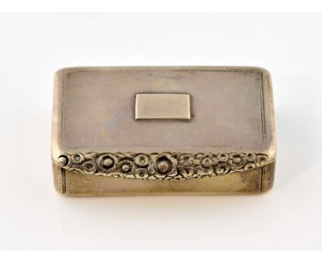 George III silver snuff box with moulded floral and engine turned decoration, by Thomas Pemberton & Robert Mitchell, London, 