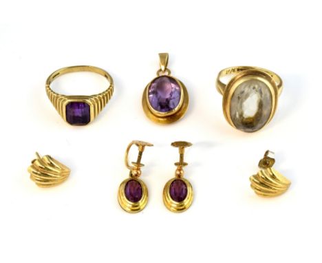 A collection of gem set jewellery, including rock crystal quartz ring, ring size M 1/2, amethyst ring, size N, with gold fan 