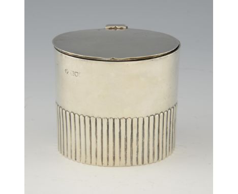 Edward VII silver oval half reeded tea caddy, by William Hutton & Sons Ltd, London 1903, 10 cms x 9.5 cms high, 204 grms.    