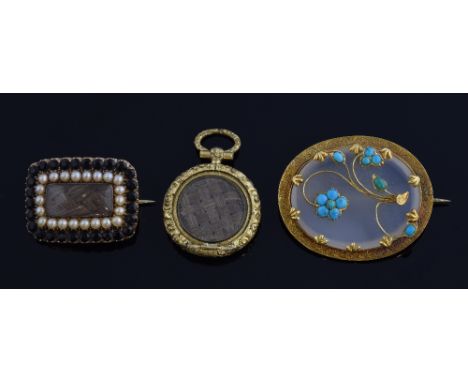 Victorian part gold locket, the glazed front with plated hair, similar brooch with pearl and jet border, unmarked gold and an