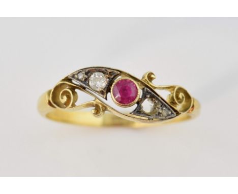 Edwardian ruby and diamond ring, central round cut ruby, old cut diamond and two rose cut diamonds, mounted in 18ct yellow go