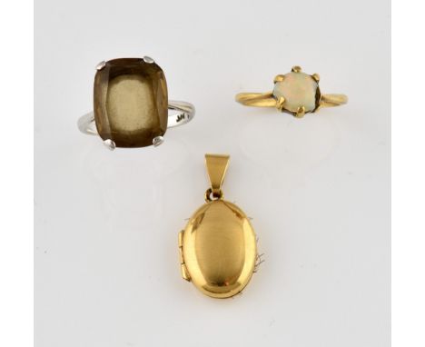 Selection of 9ct gold items, including rectangular cut smoky quartz ring, estimated weight 6.43 carats, ring size K 1/2, roun