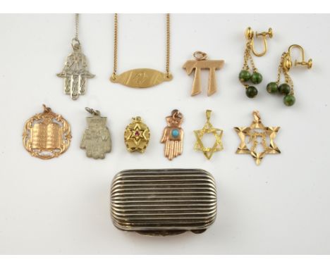 Collection of gold jewellery, including a ruby set star pendant, five other pendants, chain drop earrings, screw back fitting