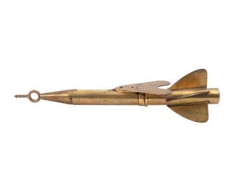An early 20th Century T Walker Harpoon Ship's log. Serial number: 4649P, having a brass body and stamped T W to the mechanism
