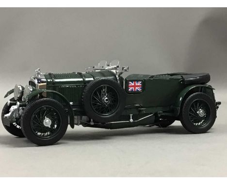 FRANKLIN MINT,two 1:24 scale Bentley models, 1929 Supercharged Racer and 1947 Franay, both boxed (2)