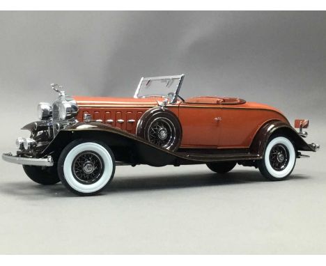 DANBURY MINT LIMITED EDITION,1:24 scale Cadillac V-16 Roadster, boxed