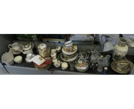 COLLECTION OF WALL PLATES, SET OF MELBA CHINA CUPS, SAUCERS &amp; PLATES, CRYSTAL CANDLESTICK HOLDER, TEPOT, JUG &amp; BOWL, 