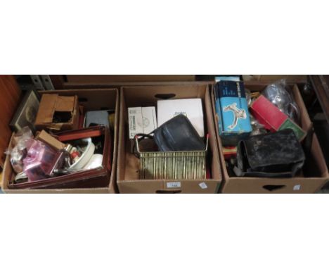 3 BOXES OF VINTAGE ITEMS