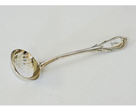 An English Sterling silver 925 sauce ladle, 100g.