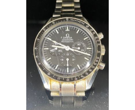 Omega Speedmaster Professional chronograph 'Moonwatch' stainless steel gentleman's wristwatch, reference no. 31130423001005, 