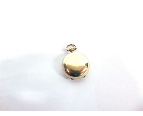 A SILVER SOVEREIGN CASE by A.L. Dennison, Birmingham 1904, of plain unusual form 