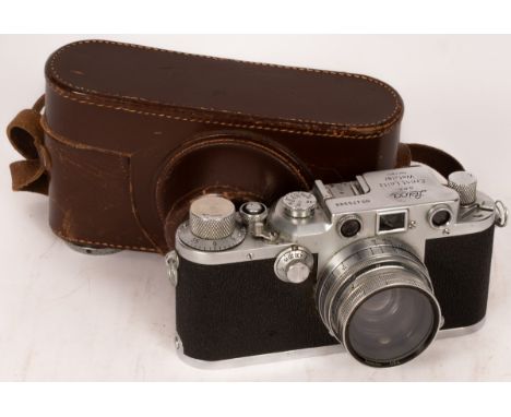 A Leica DRP, Ernst Leitz Wetzlar, 35mm camera, serial no 475989, with Summitar f=5cm 1:2 lens no 722837, with leather case CO