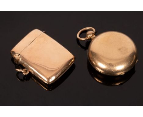 An Edwardian 9ct filled gold sovereign holder, Birmingham circa 1910 and a 9ct gold vesta case, approximately 36g CONDITION R