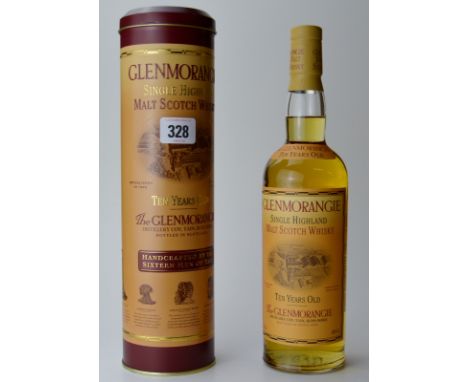 BOTTLE OF GLENMORANGIE 10 YEAR OLD SINGLE HIGHLAND MALT SCOTCH WHISKY  WITH PRESENTATION TIN