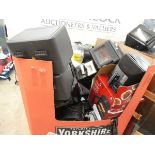 +VAT Pallet containing a large quantity of unboxed Gourmia and Sur La Table air fryers