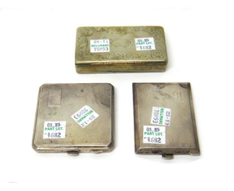 A rectangular hinge lidded snuff box, the cover with engraved decoration to the borders, otherwise engine turned, a lady's si