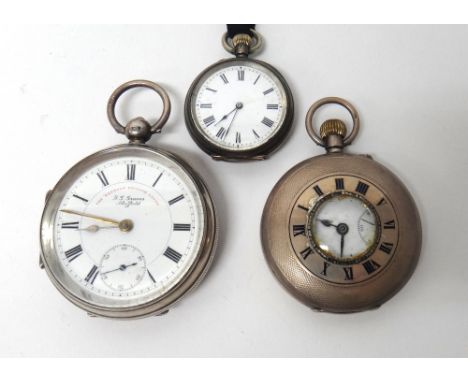 A gentleman's silver cased, key wind, openfaced pocket watch, Chester 1903, with a key, a gentleman's silver cased, keyless w