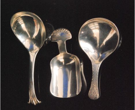 A George III hallmarked silver caddy spoon with oval bowl and reeded scroll finial, London 1791, Thomas Northcote, a Victoria