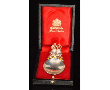 A 1980s hallmarked silver and enamel commemorative Royal Wedding caddy spoon for the wedding of Prince Andrew and Sarah Fergu