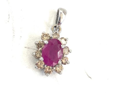 18ct gold pendant set with diamonds and ruby, diamond weight 0.4cts, gross weight 1.4g