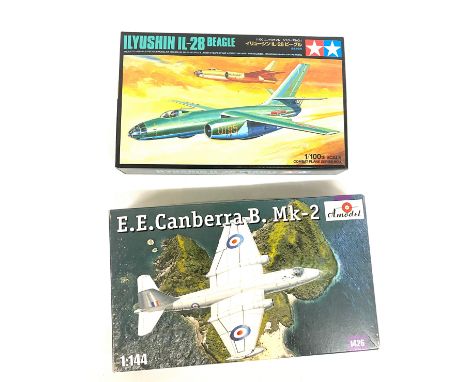 Amodel EE Canberra B Mk-2 1:144 model boxed,  Ilushin IL-28 Beagle 1 /100th scale boxed