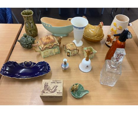 Selection of collectable items to include boxed Wade pipe holder, teapot, bell etc 