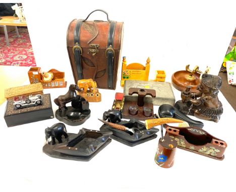 Large selection of vintage wooden items includes smoking ephemera, nut cracker etc 