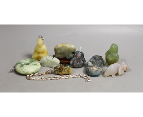 A group of Chinese jade and hardstone carvings (9)
