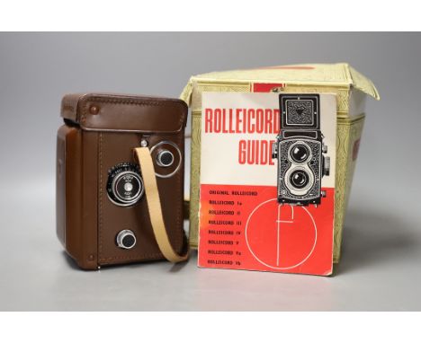 A Rolleicord Vb TLR Camera, serial no 2631352, with Schneider Kreuznach Xenar 75mm f/3.5 lens,  leather case, paperwork and b