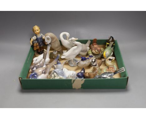 A collection of various Copenhagen and other porcelain birds, together with a Goebel figure (19)