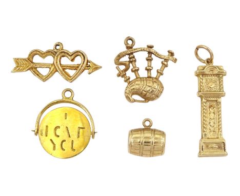 Five 9ct gold pendant / charms including double heart and arrow, 'I Love You', barrel, clock and bagpipes, all hallmarkedCond
