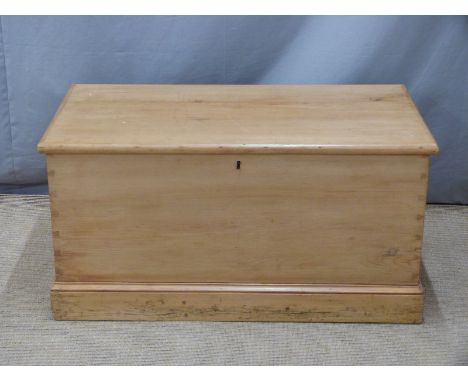 19thC pine coffer or trunk, W94 x D50 x H47cm