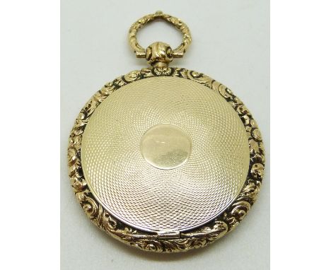 Victorian pendant/ vinaigrette with engine turned decoration within a foliate border, 3.7cm diameter