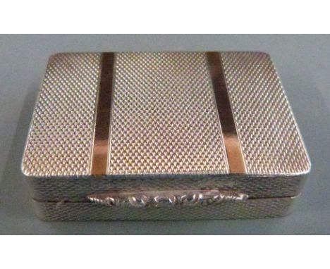 Hallmarked silver engine turned snuff box with gold stripe decoration, hinged lid and thumb piece, Birmingham 1992 maker&nbsp