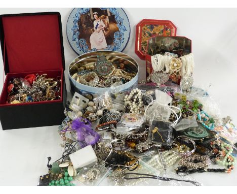A collection of costume jewellery including a large collection of rings, necklaces, vintage paste etc