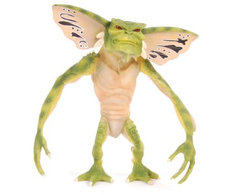 A good possibly NECA / Sideshow made Gremlins scale model resin statue / figure of a Gremlin with green body with detailed pa