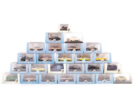 A collection of 25 Oxford Diecast made 1/76 railway scale boxed models to include Oxford Commercials, Oxford Automobile Compa