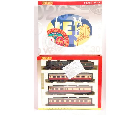 A Hornby 00 Gauge model railway train set locomotive engine train and carriage pack from The Matched Train Series No R2024 We